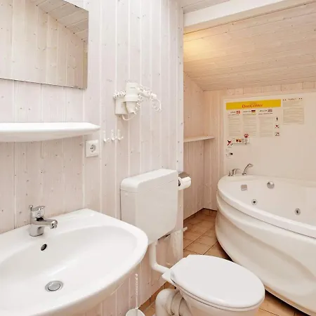 Prázdninový dům 6 Person Holiday Home In Groemitz