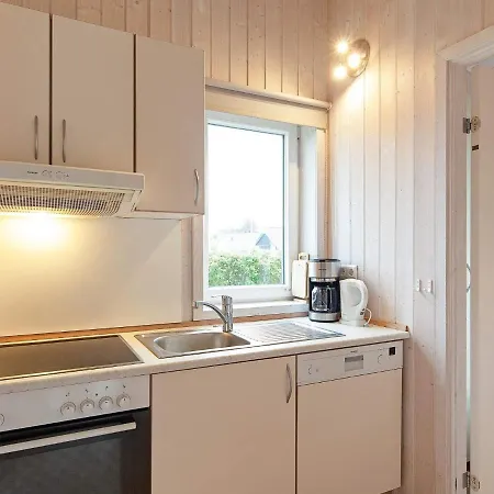 6 Person Holiday Home In Groemitz *